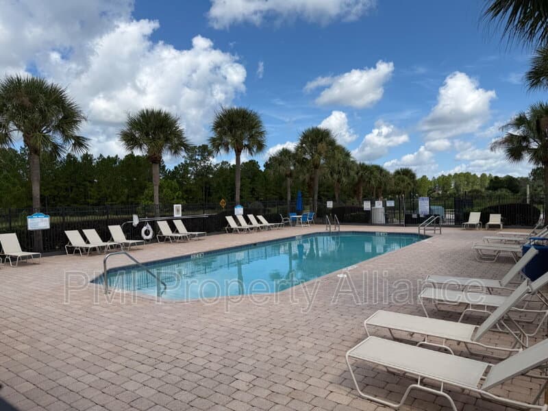 Davenport House: 1153 Elderberry Dr