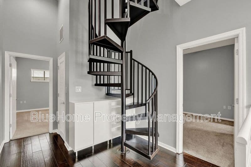Orlando Townhome: 465 East South St.