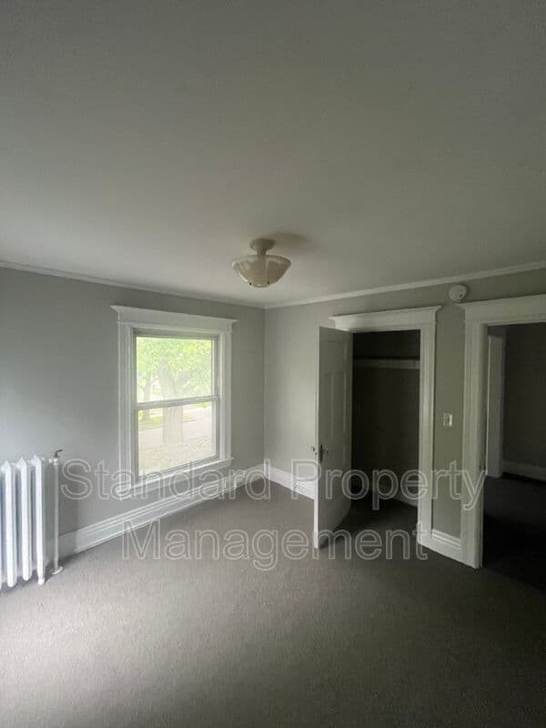 Rochester Condo: 293 Dartmouth St (Apt 2/Up)