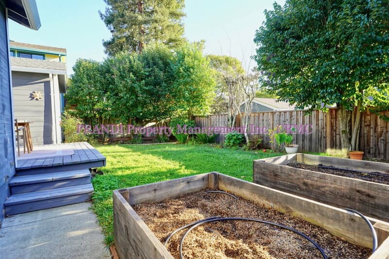 San Rafael House: 245 Solano St