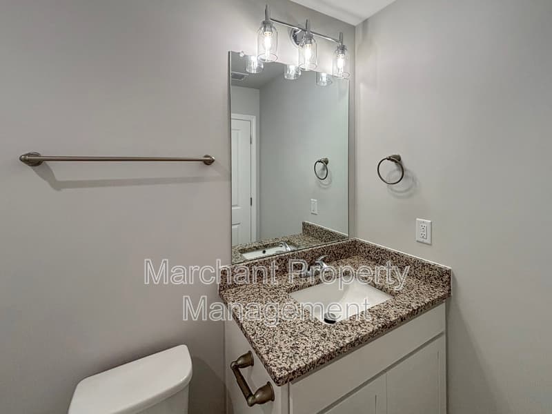 Greer Townhome: 154 Randwick Lane