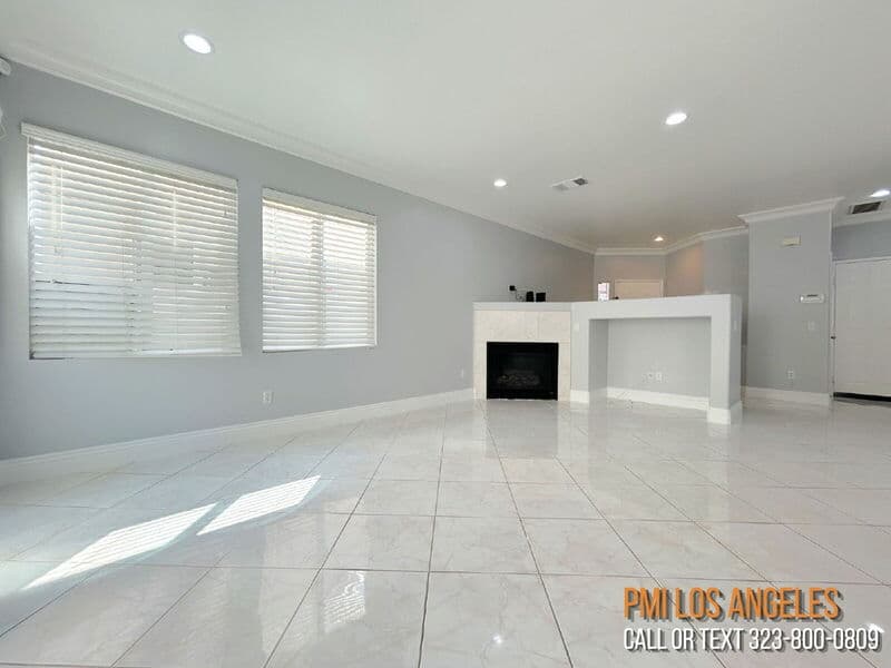 Pacoima House: 12445 Sonoma Drive