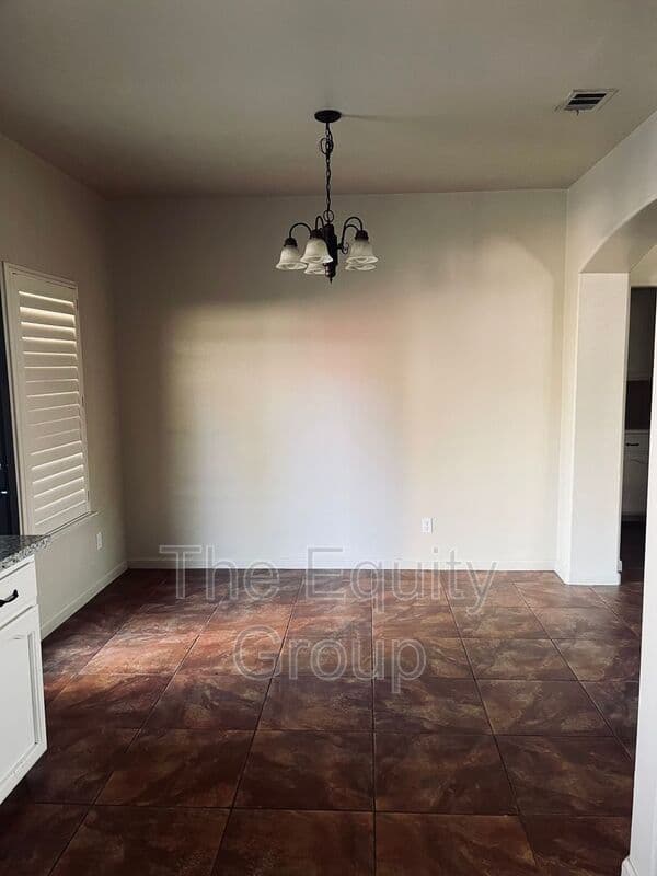 Farmersville House: 1856 North June Ave