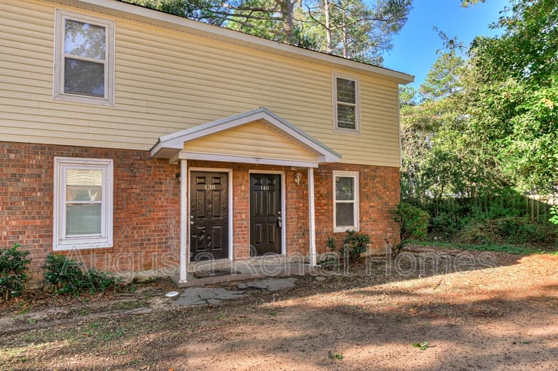 North Augusta Townhome: 140 Chalet North Court