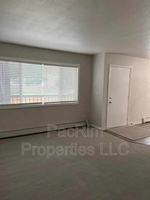 Anchorage House: 3310 Boniface Parkway #18