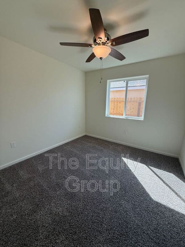Visalia House: 30643 Marigold Road