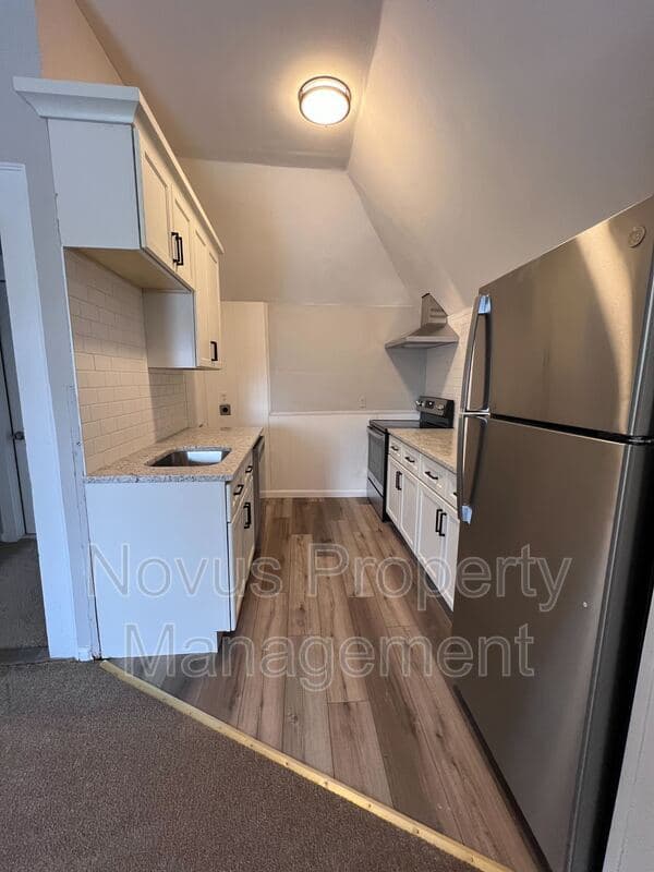 Carrollton Condo: 302 Cedar Street