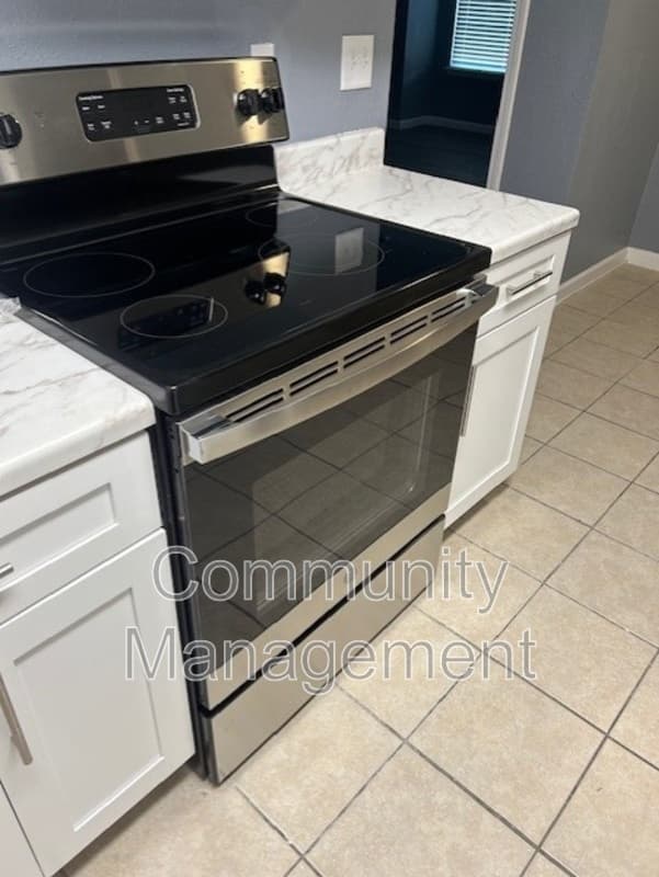 Baton Rouge Condo: 8219 Skysail Ave