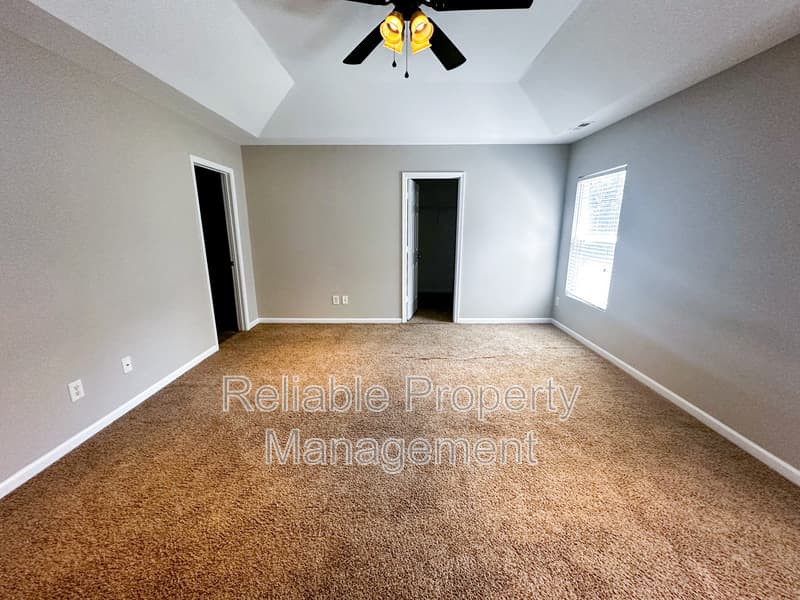 Clayton House: 136 Smart Ct
