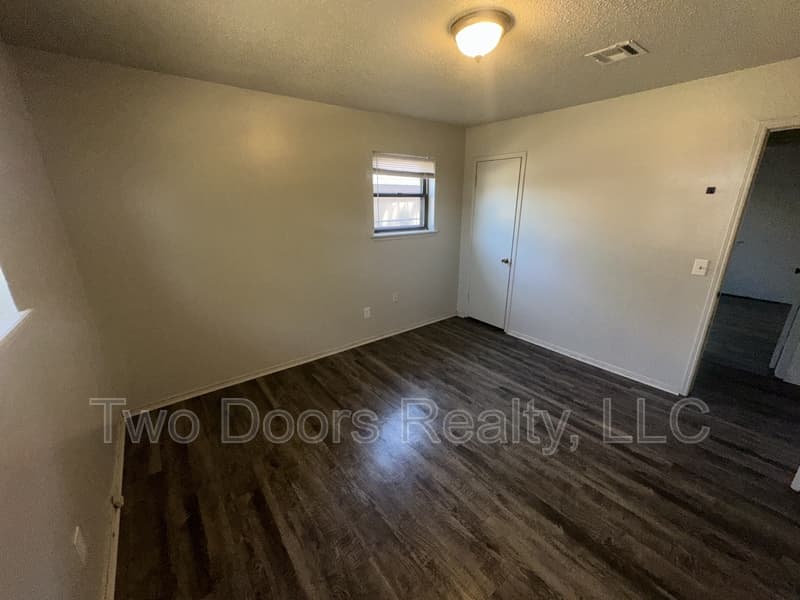 Oklahoma City House: 729 Northeast 37th Street