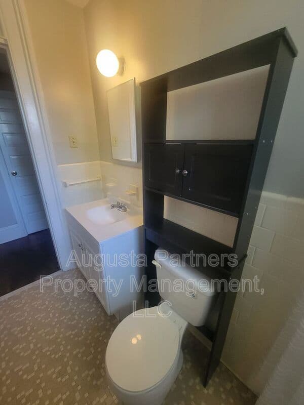 Augusta House: 1330 Wingfield St
