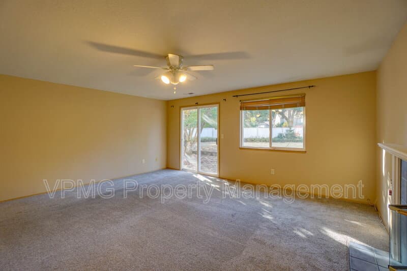 Vancouver House: 15807 NE 40th St