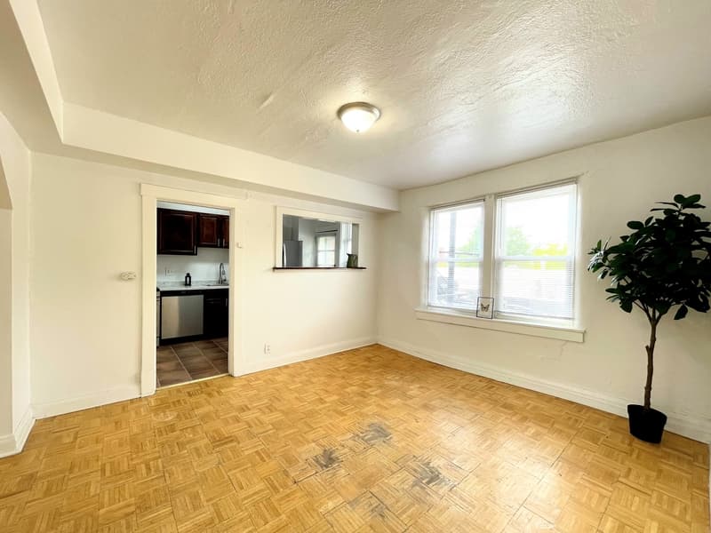 St Louis Condo: 7202 Lyndover Pl