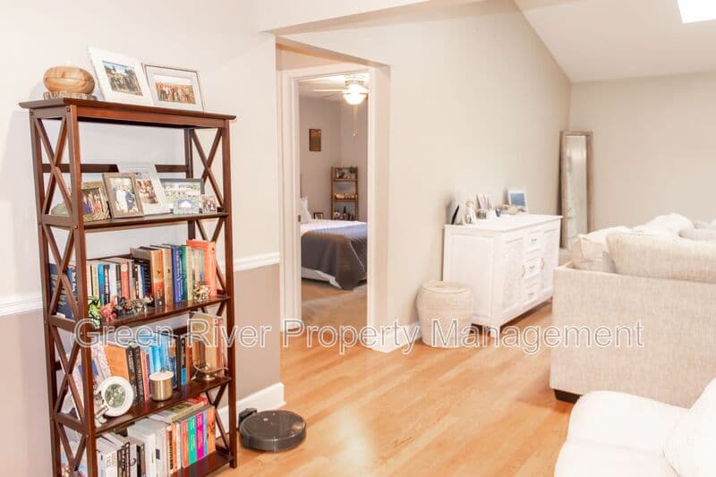 Jacksonville House: 12955 Julington Ridge Drive E