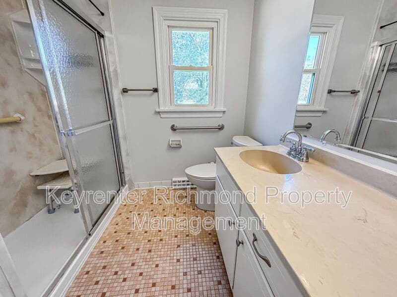 Sandston House: 207 Perth Lane