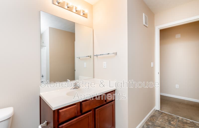 Jeffersonville Condo: 201 Stonebench Circle