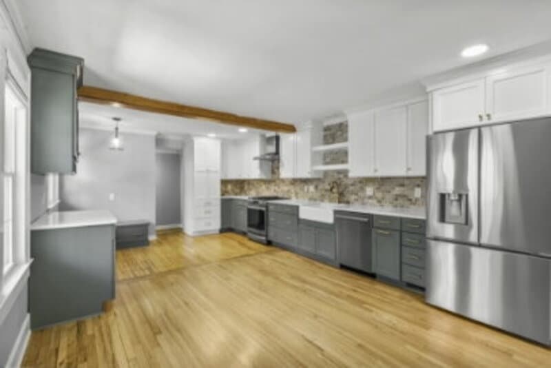 Southern Pines House: 280 East Ohio Avenue