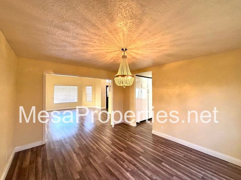 Victorville House: 12820 Santa Anita Trail