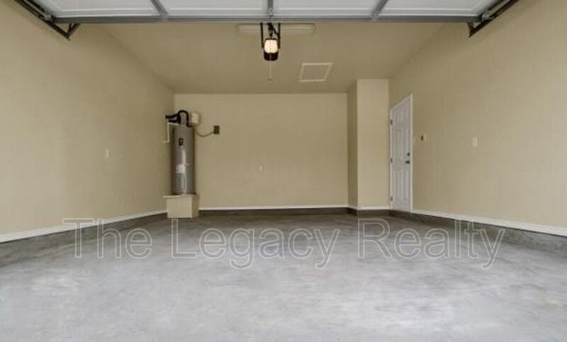 New Braunfels House: 337 Emma Dr