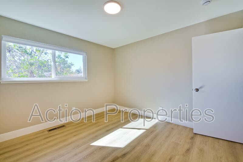 Mountain View House: 86 Dalma Drive