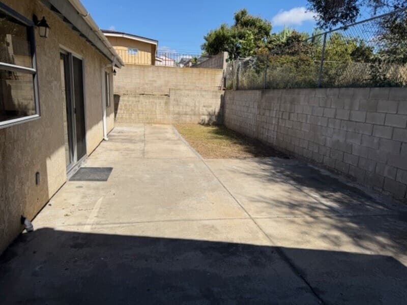 National City Condo: 1609 Grove Street Unit B