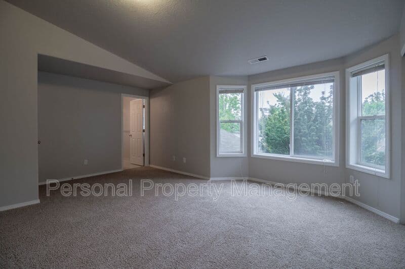 Vancouver House: 18817 SE 14th Way