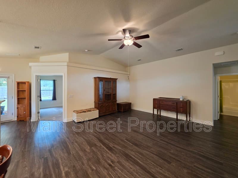 Pace House: 5165 Peach Drive