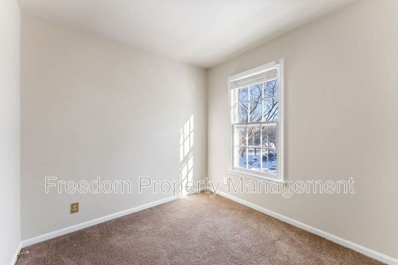 Warrenton Townhome: 726 Pine Tree Ct.