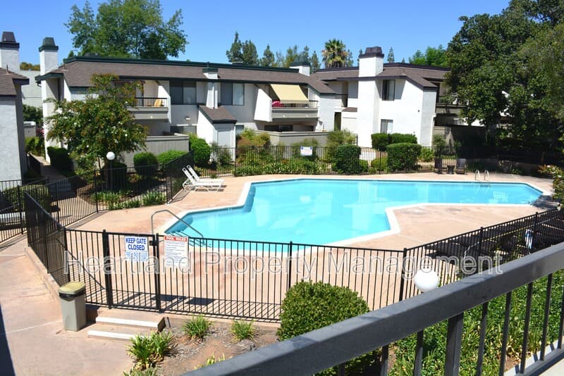 Escondido Condo: 450 W. Vermont Ave.