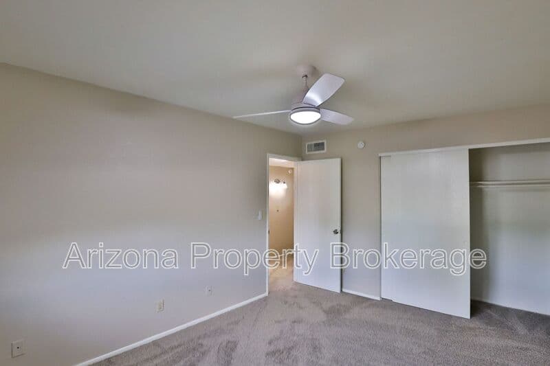 Phoenix Townhome: 851 E. Cochise Dr.