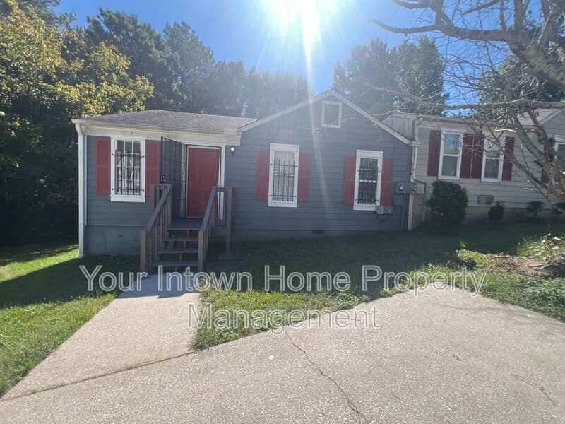 Lithonia House: 6471 Bedford Ln