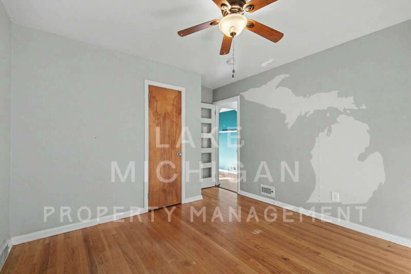 Grand Rapids House: 329 Alten Avenue Northeast
