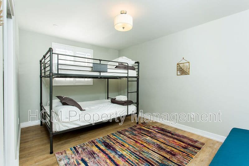 Los Angeles Condo: 9009-9011 S Normandie Ave