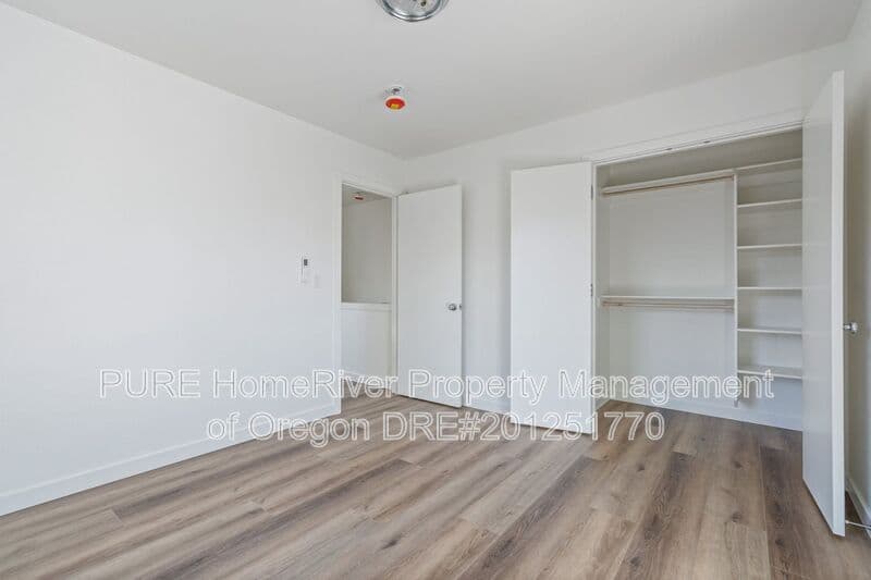 Portland Townhome: 2981 NE Emerson St