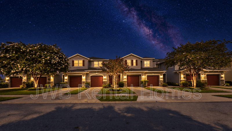 Jacksonville Townhome: 2394 Sunset Bluff Dr