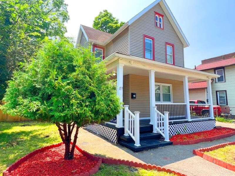 Rochester House: 157 Dr Samuel McCree Way