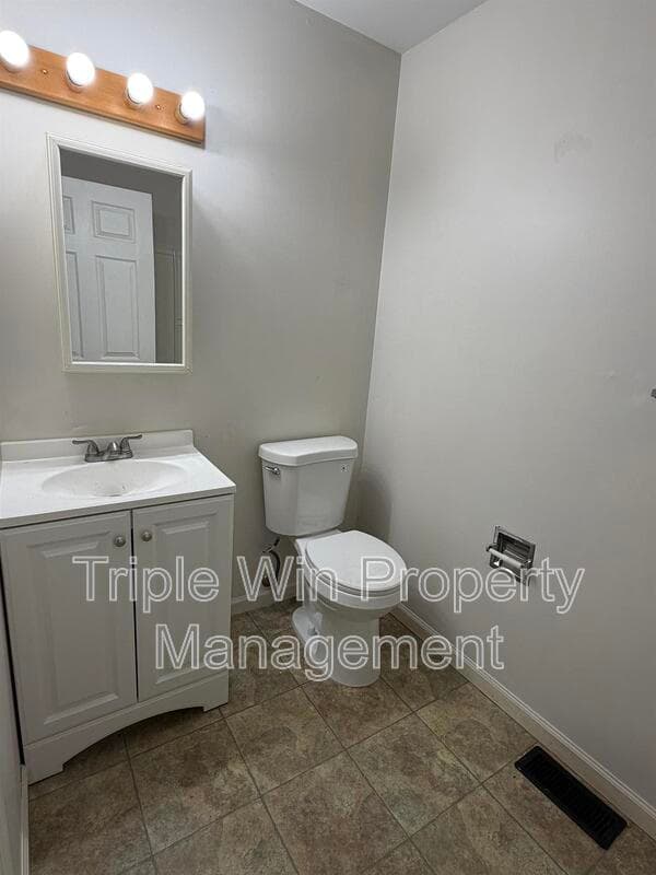 Saint Charles House: 224 Diekamp Ln