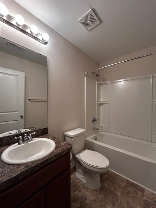 Lexington House: 257 Chesterton Drive