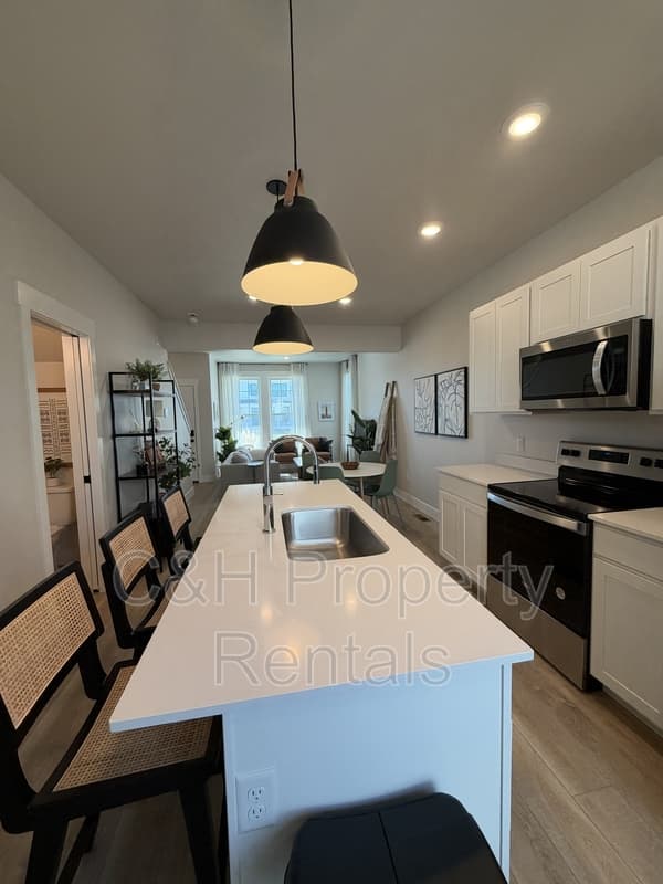 Billings Condo: 6105 Elysian Road, Unit 101