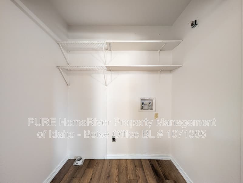 Caldwell Condo: 104 N Homedale Ave