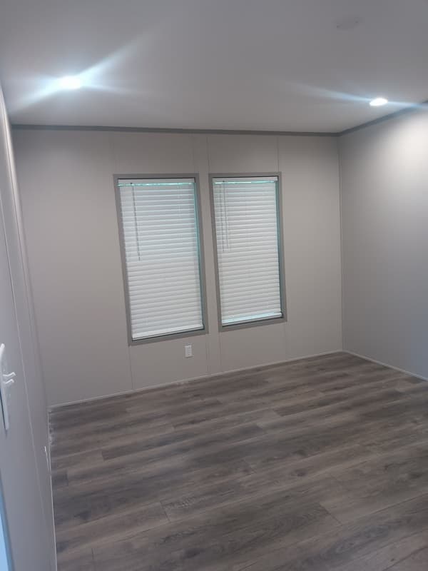 Ellenwood House: 10  Simmons way