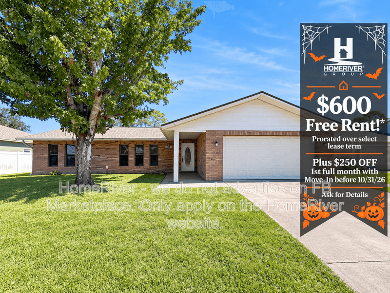 Edgewater House: 2811 Queen Palm Dr