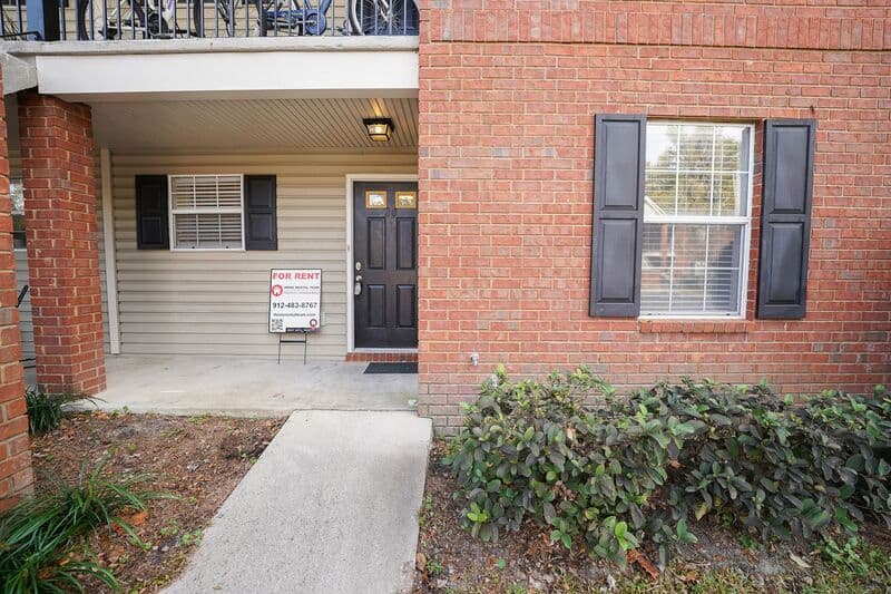Savannah Condo: 211 Edgewater Rd