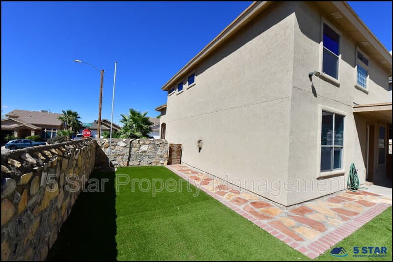 El Paso House: 736 Draco Pl !!
