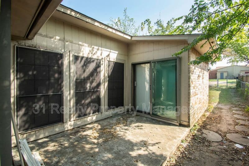 Dallas House: 7062 Pineberry Road