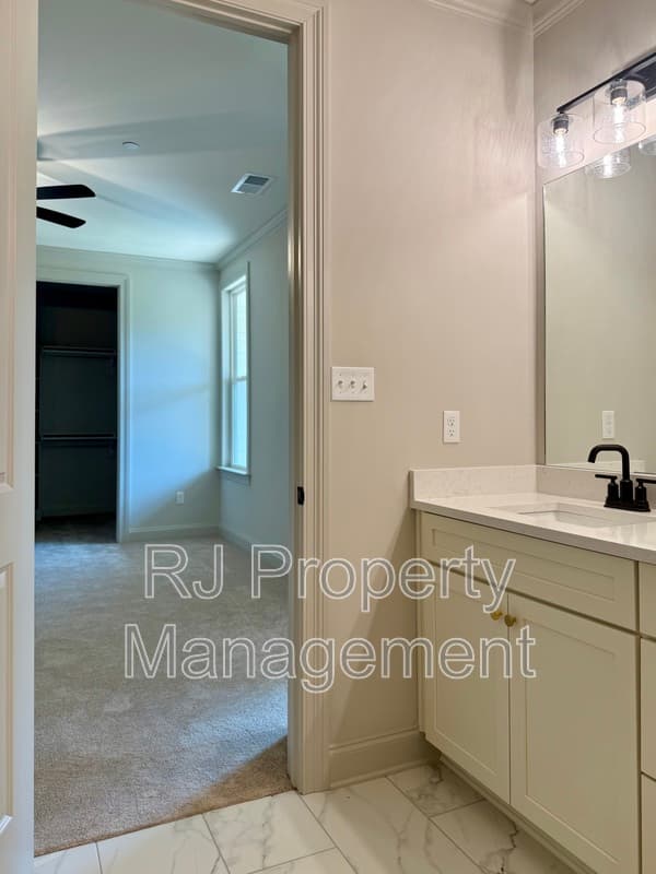 Collierville Townhome: 924 Aldwick Dr