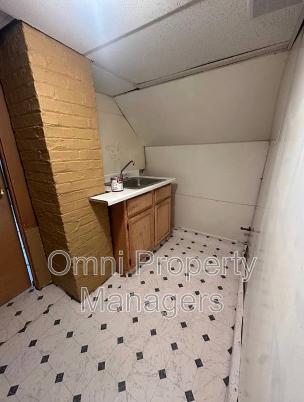Hamtramck Condo: 3894 Evaline
