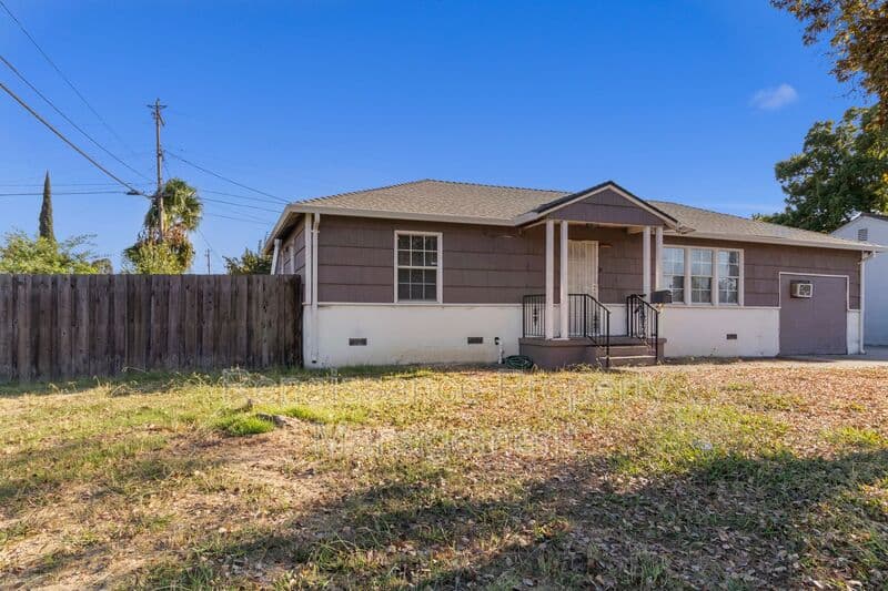 Stockton House: 2406 Telegraph Avenue