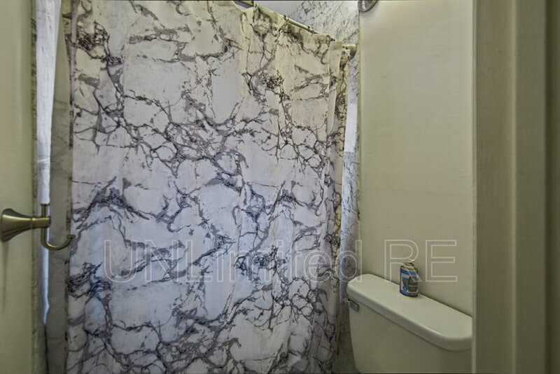 Bullhead City House: 1385 Church Dr
