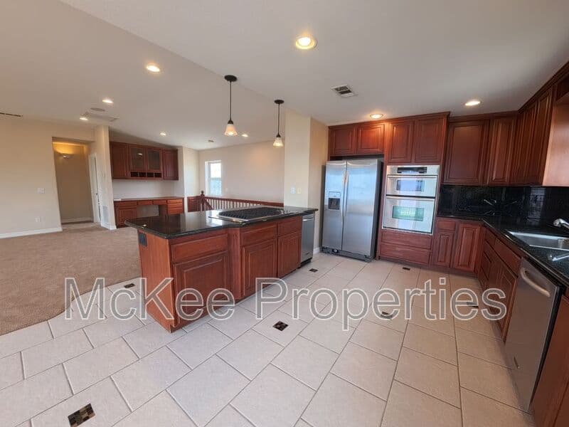Imperial Beach House: 525 12th Street
